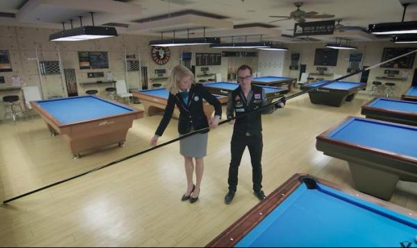 Billiards expert makes world’s largest pool cue